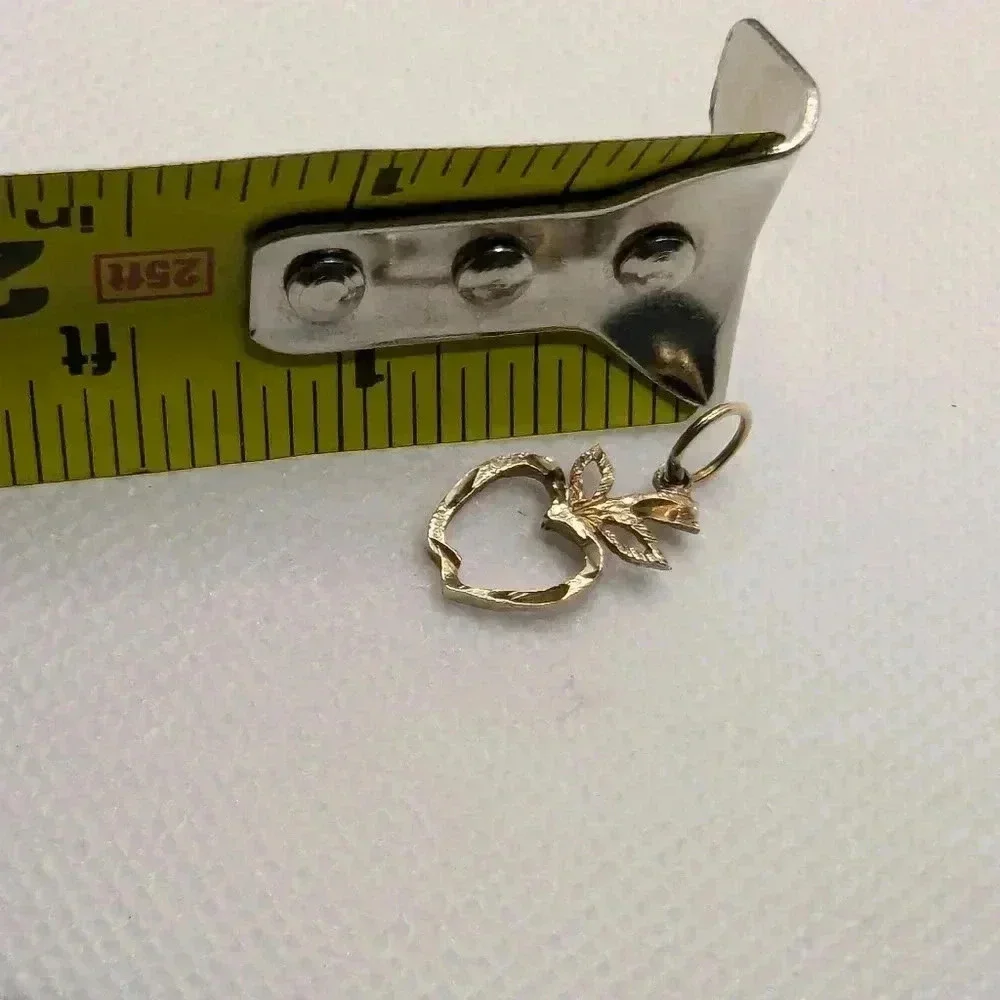 10k yellow gold apple  pendant - Picture 4 of 4